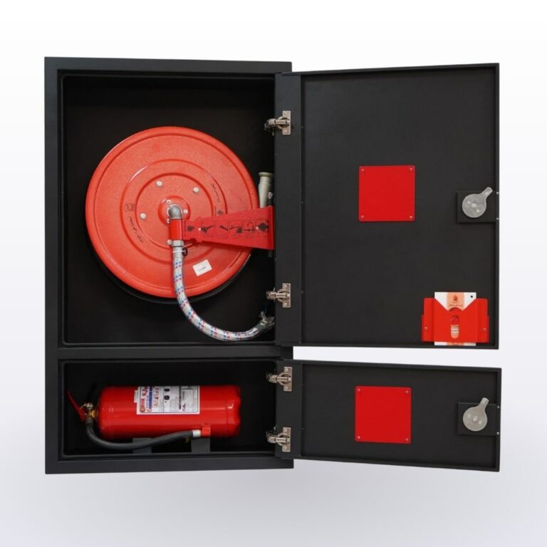 Two cabin firebox + hose reel and fire extinguishing